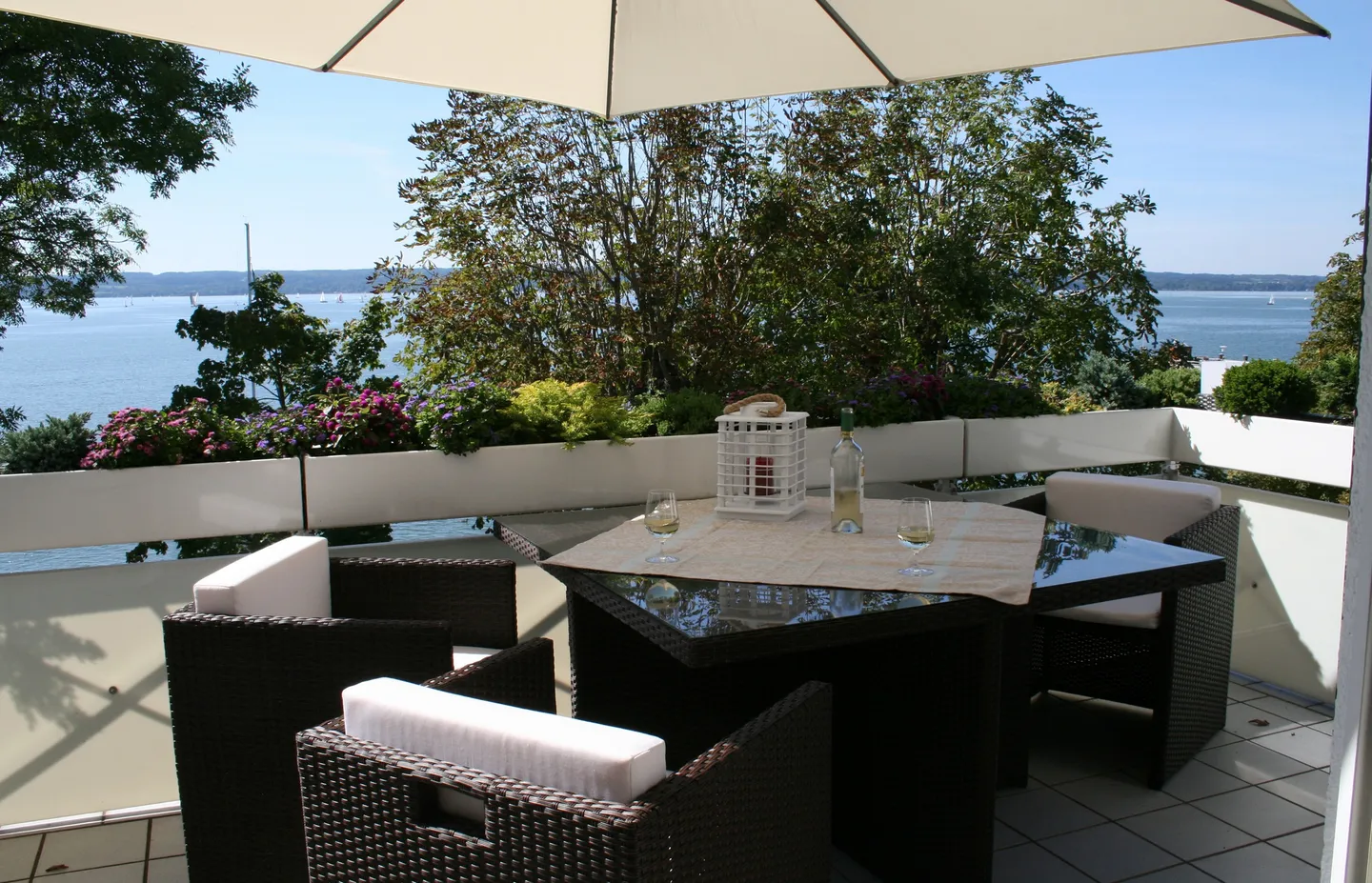 180° Panorama-Balkon mit Seeblick