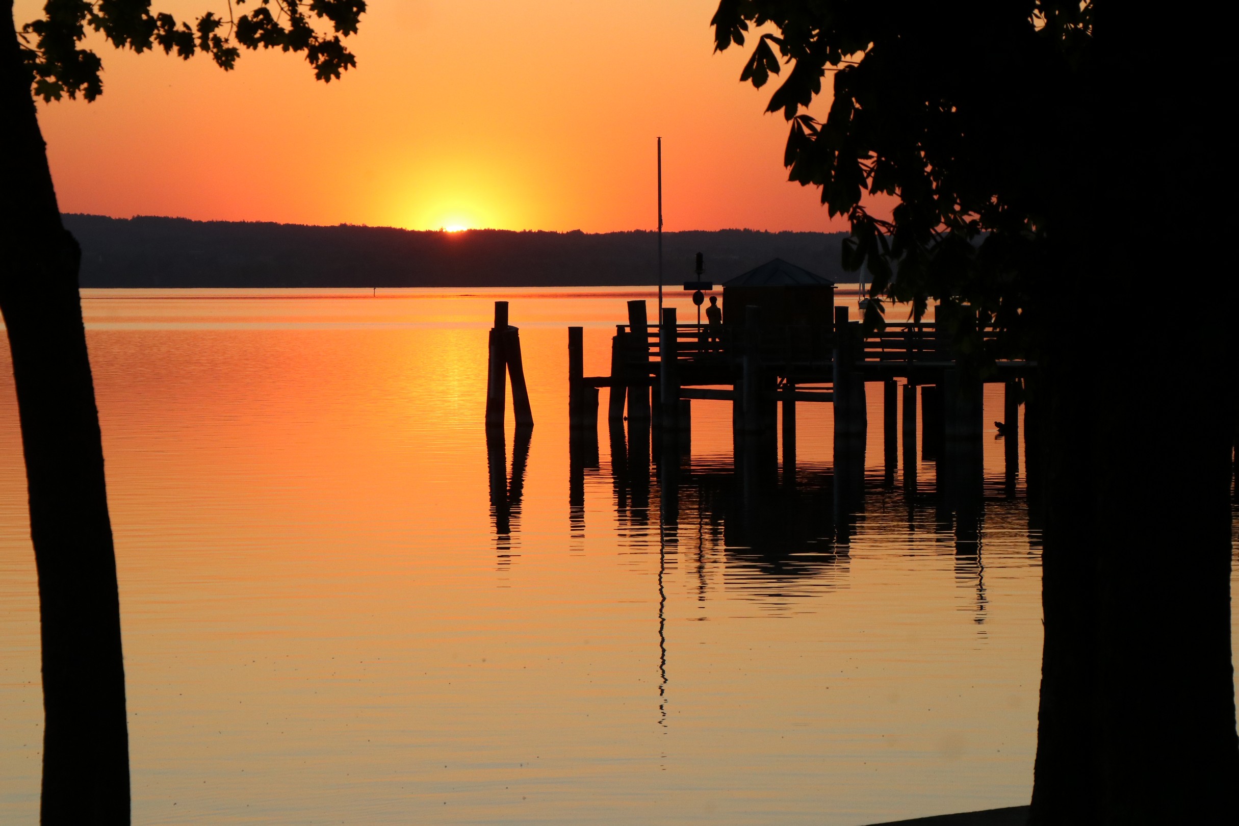 Sonnenuntergang am Steg